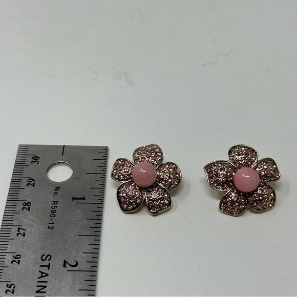 Large Pink Floral Rhinestone Clip On Earrings with Pink Bead Gold Tone Back - Picture 3 of 5